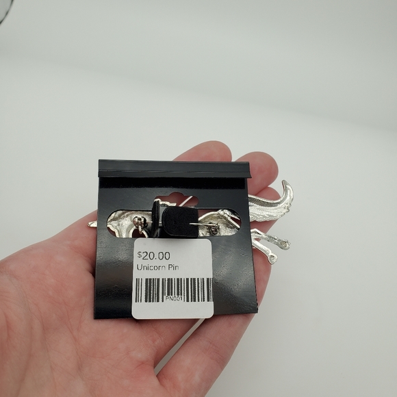 Unicorn pin new with tags - Picture 3 of 4